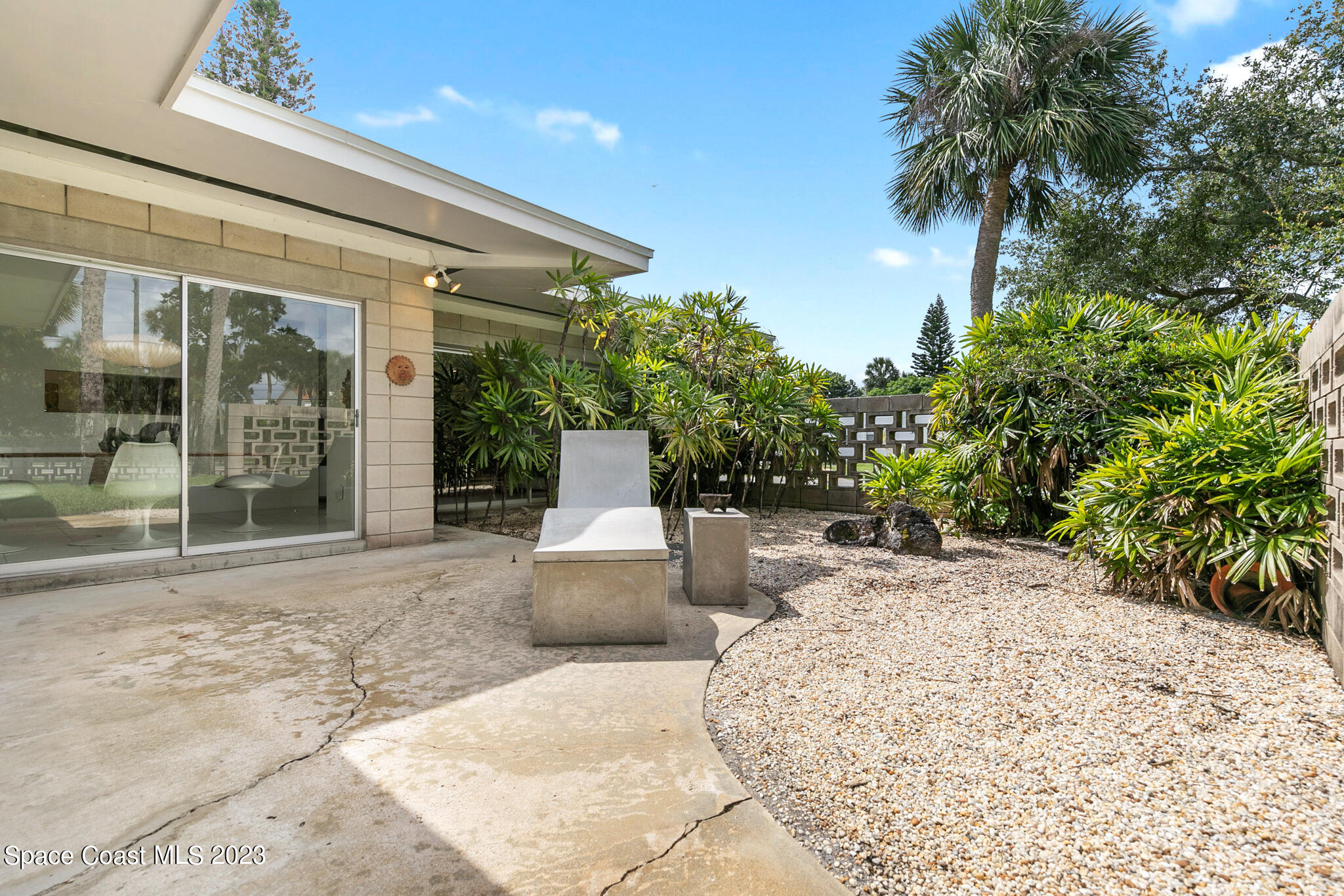 598 Seabreeze Drive