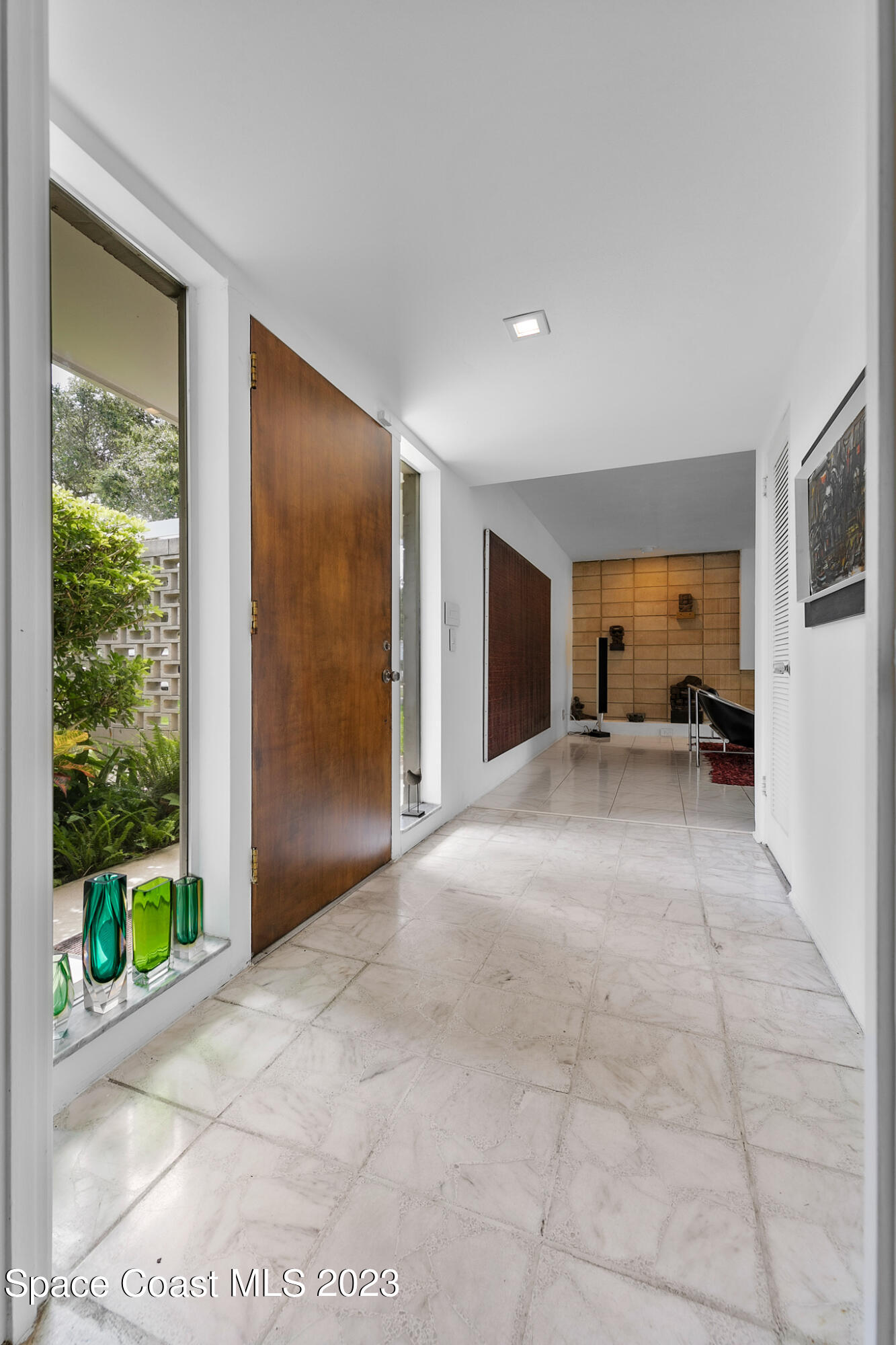 598 Seabreeze Drive