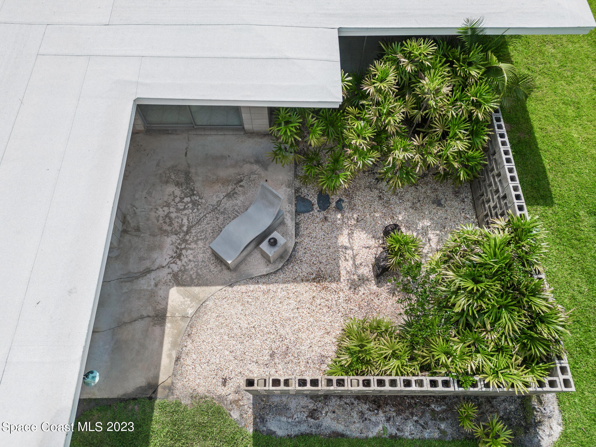 598 Seabreeze Drive