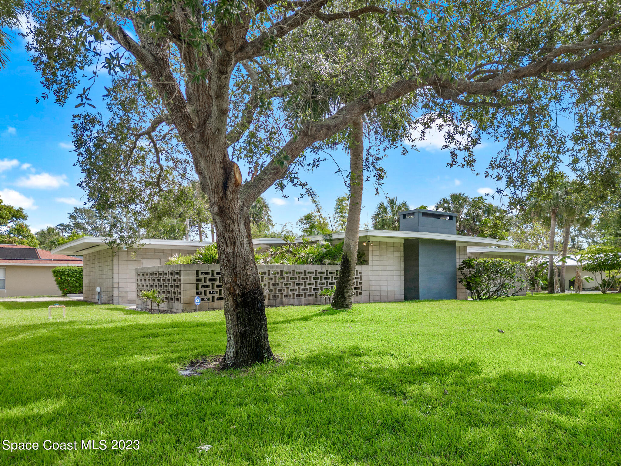 598 Seabreeze Drive