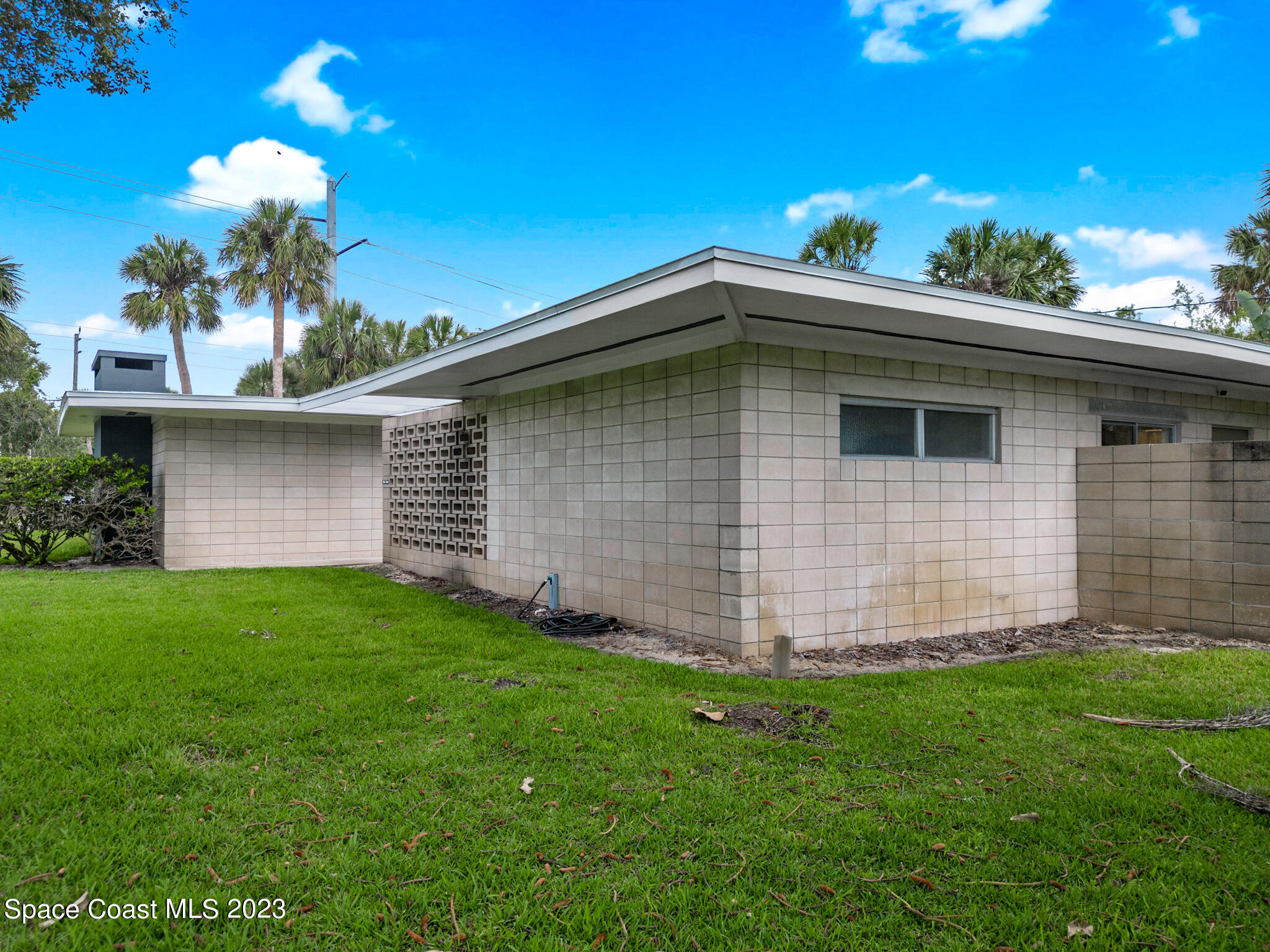598 Seabreeze Drive