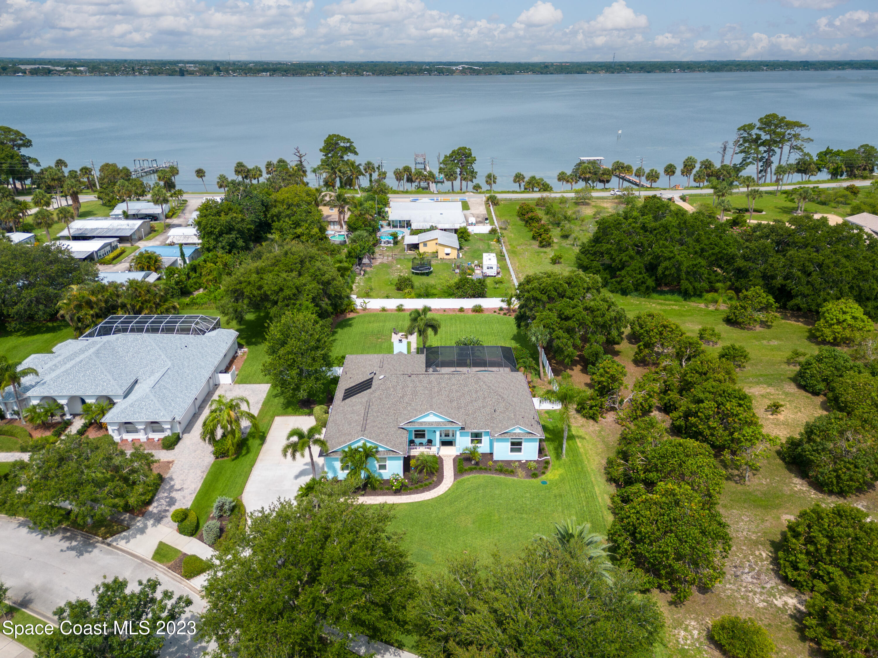 850 Maple Ridge Drive