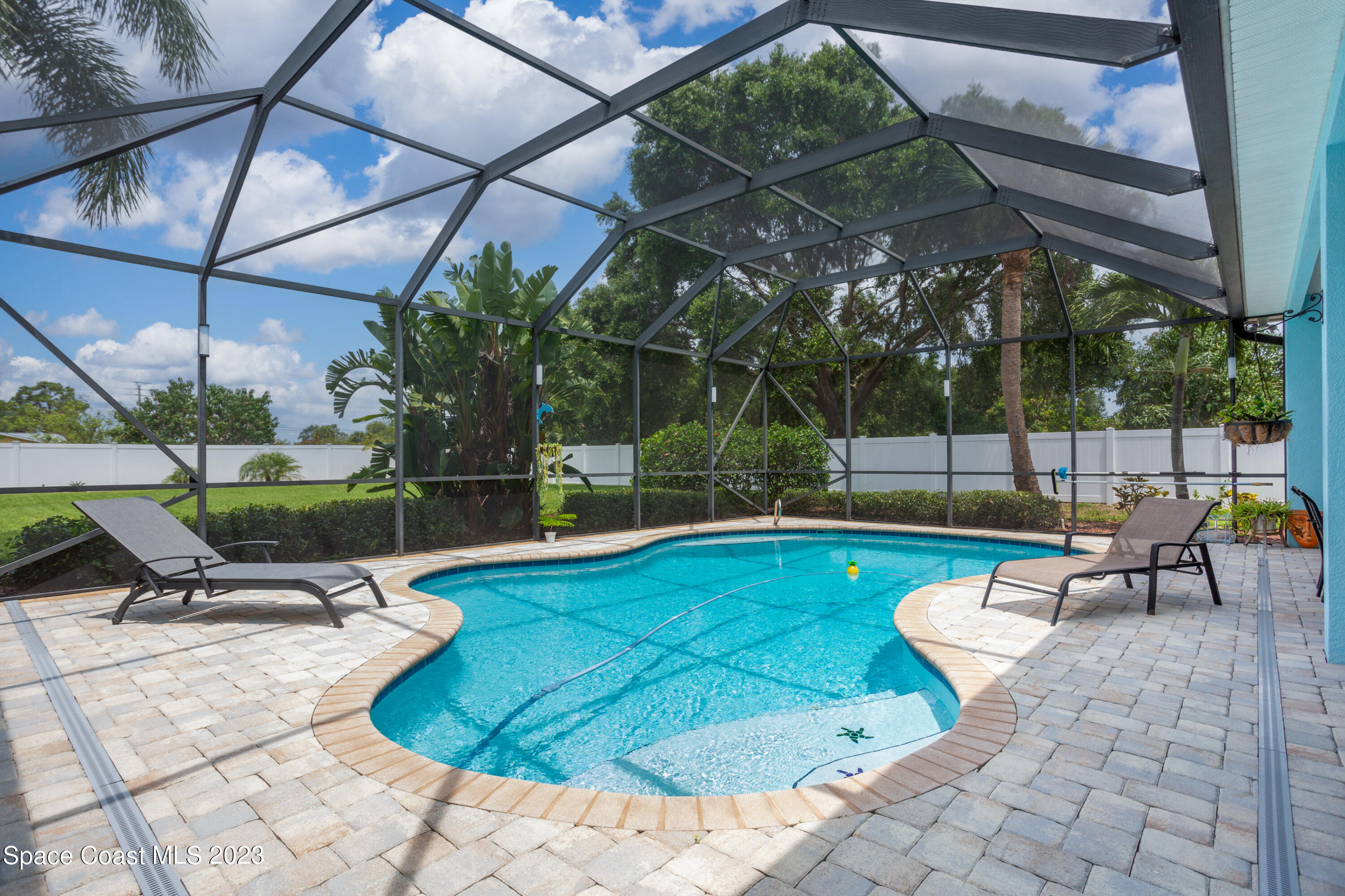 850 Maple Ridge Drive