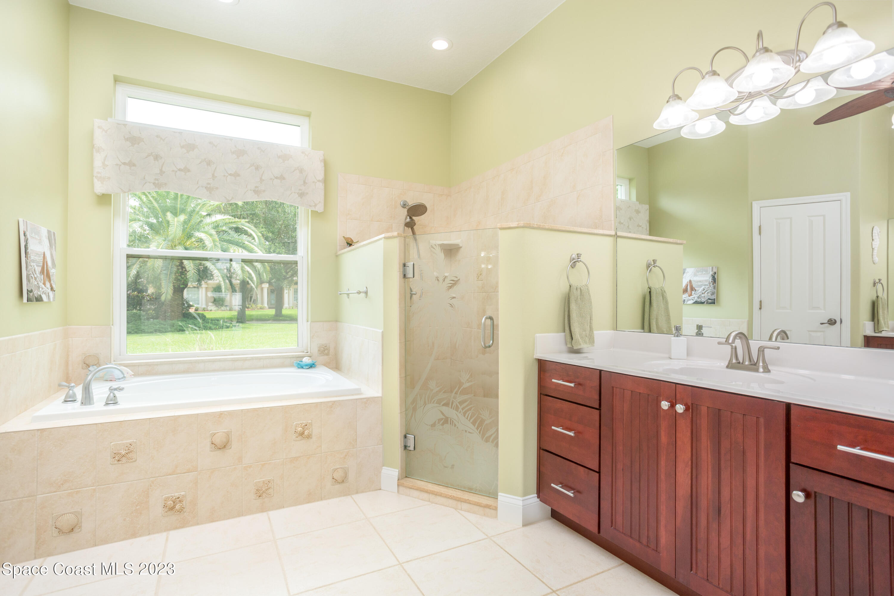 850 Maple Ridge Drive