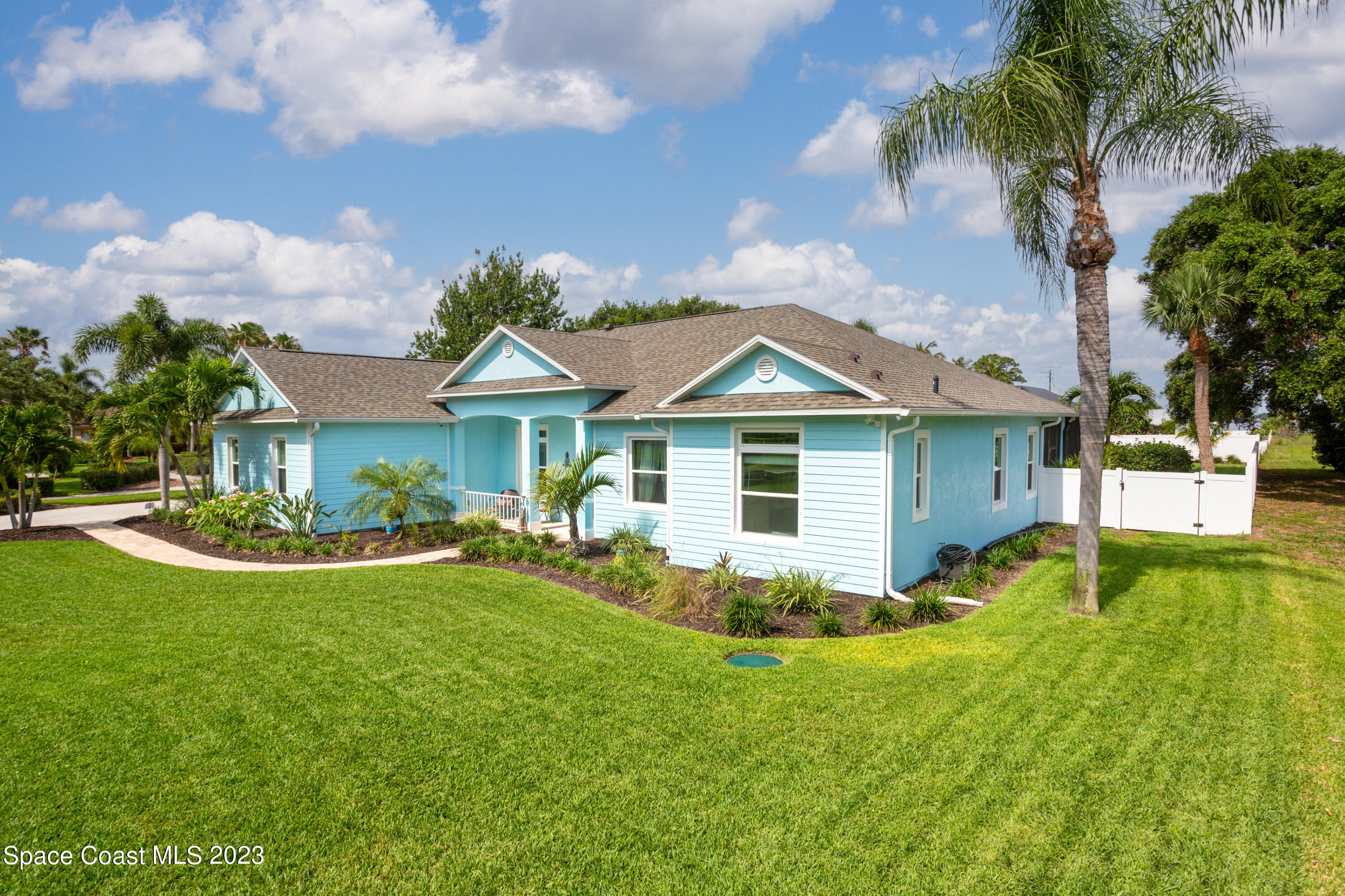850 Maple Ridge Drive