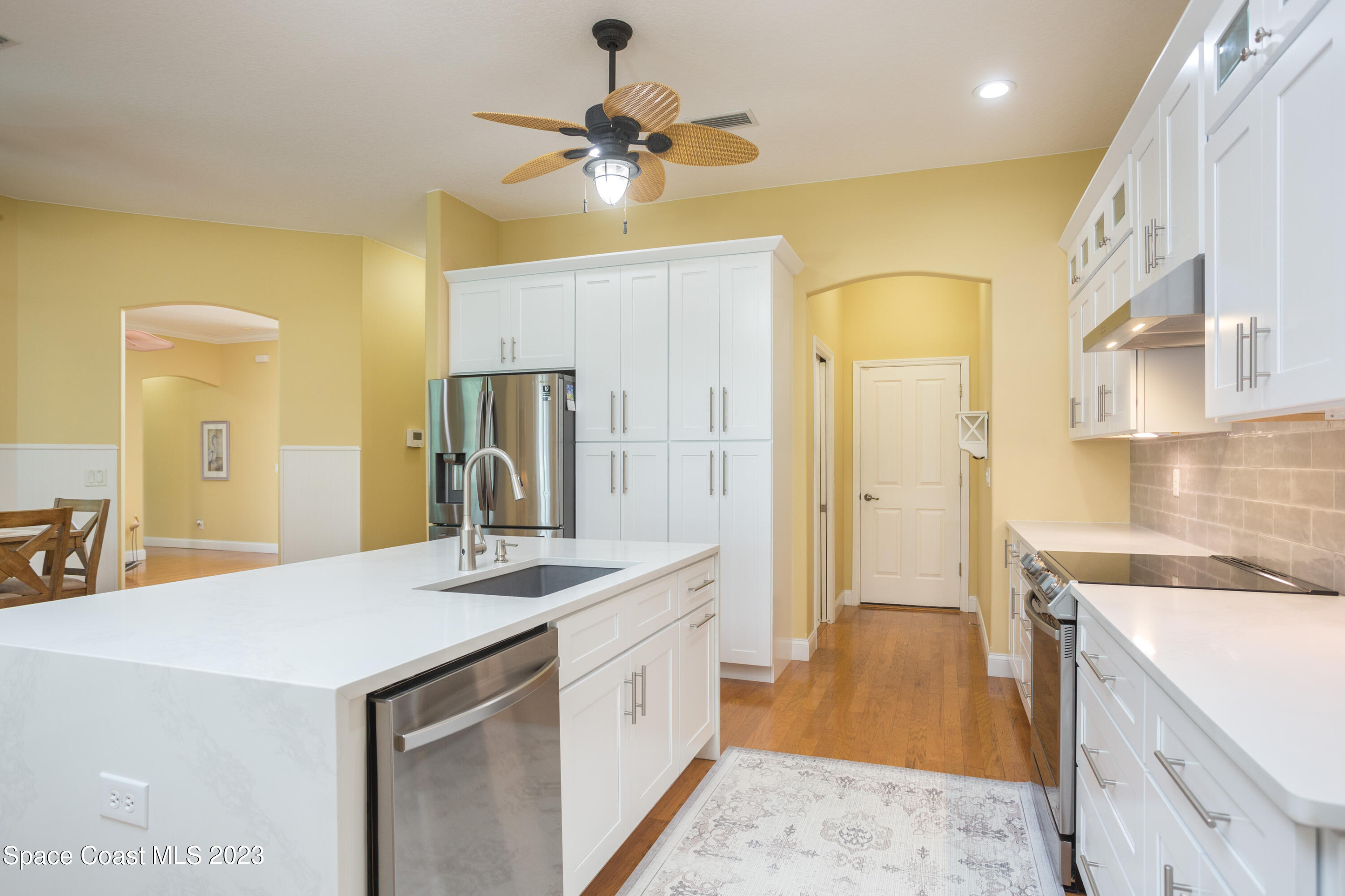 850 Maple Ridge Drive