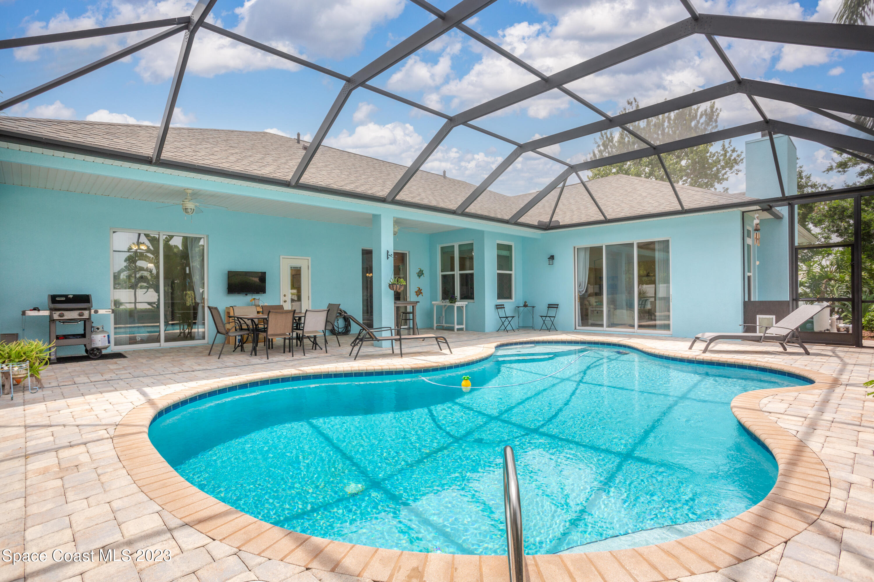 850 Maple Ridge Drive