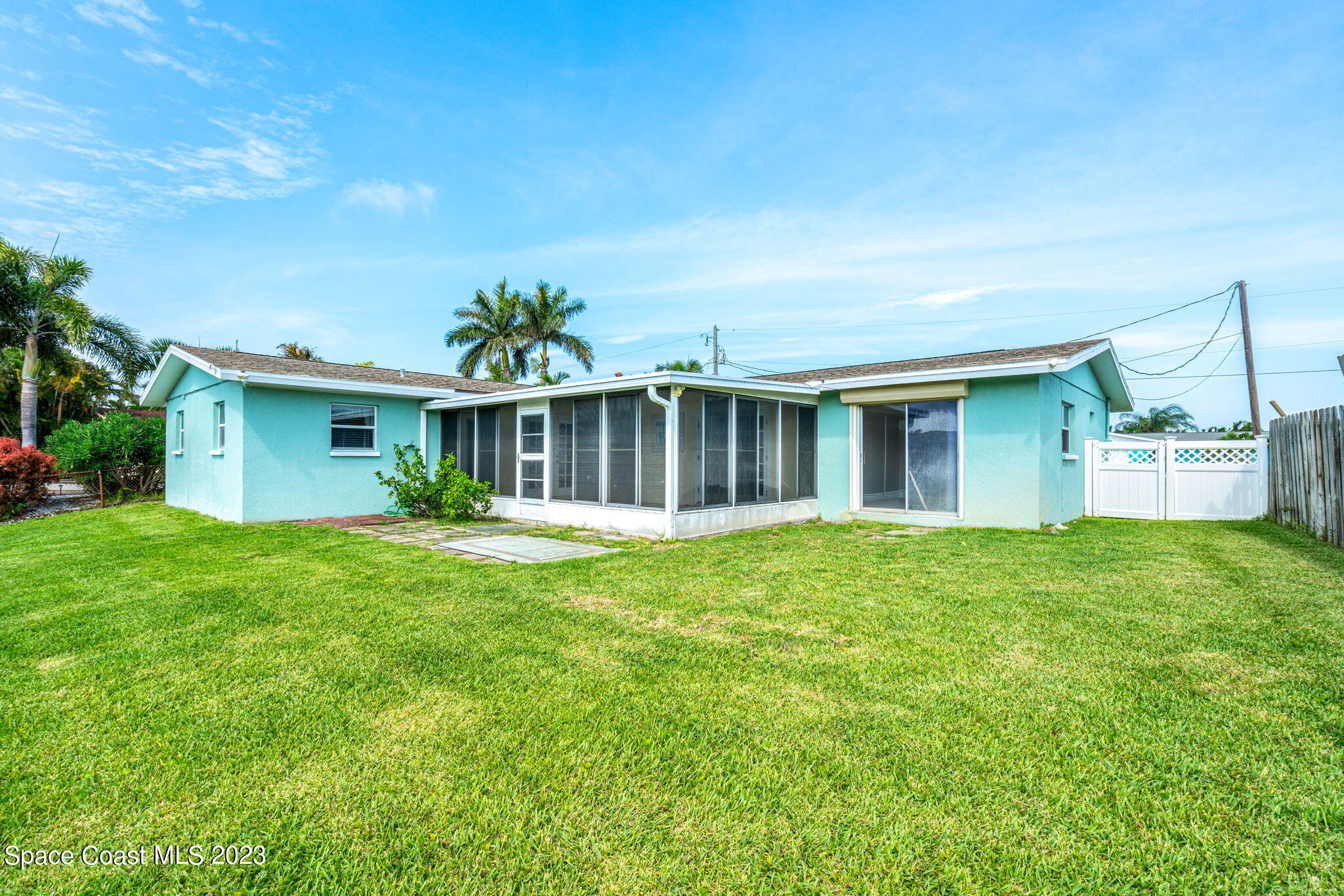 445 Ursa Avenue