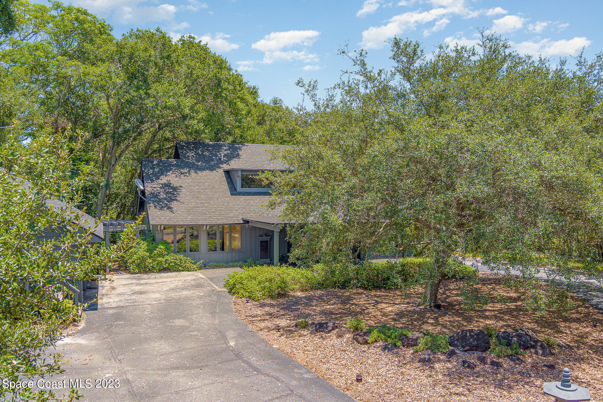 9320 S Tropical Trail