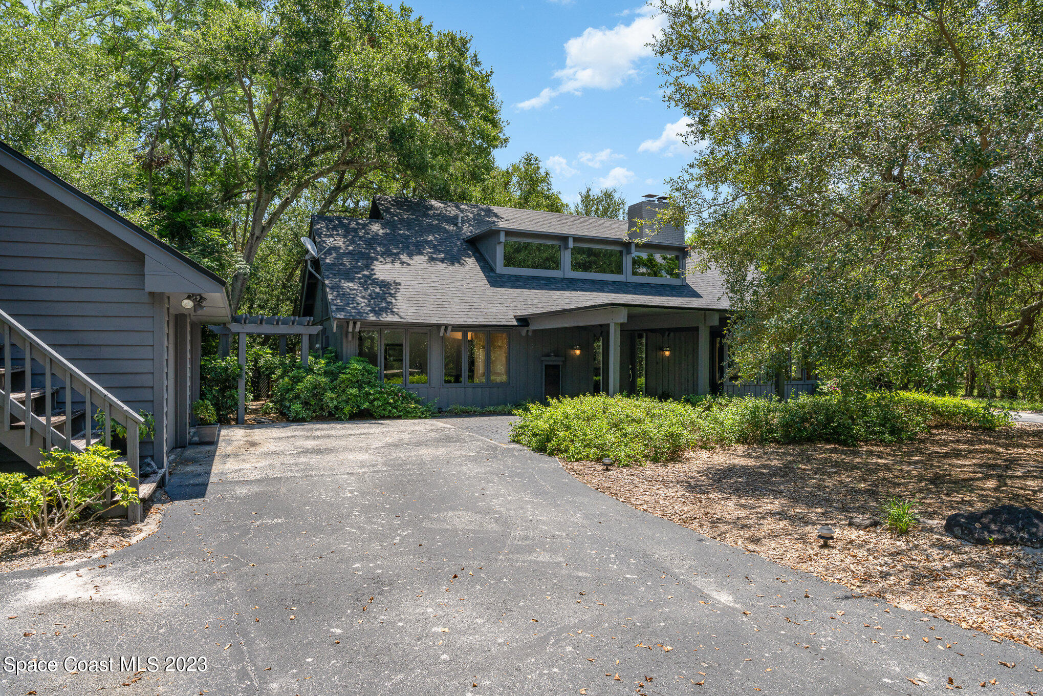 9320 S Tropical Trail