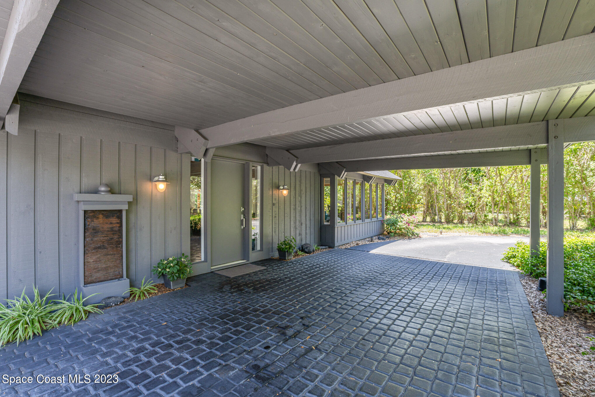 9320 S Tropical Trail