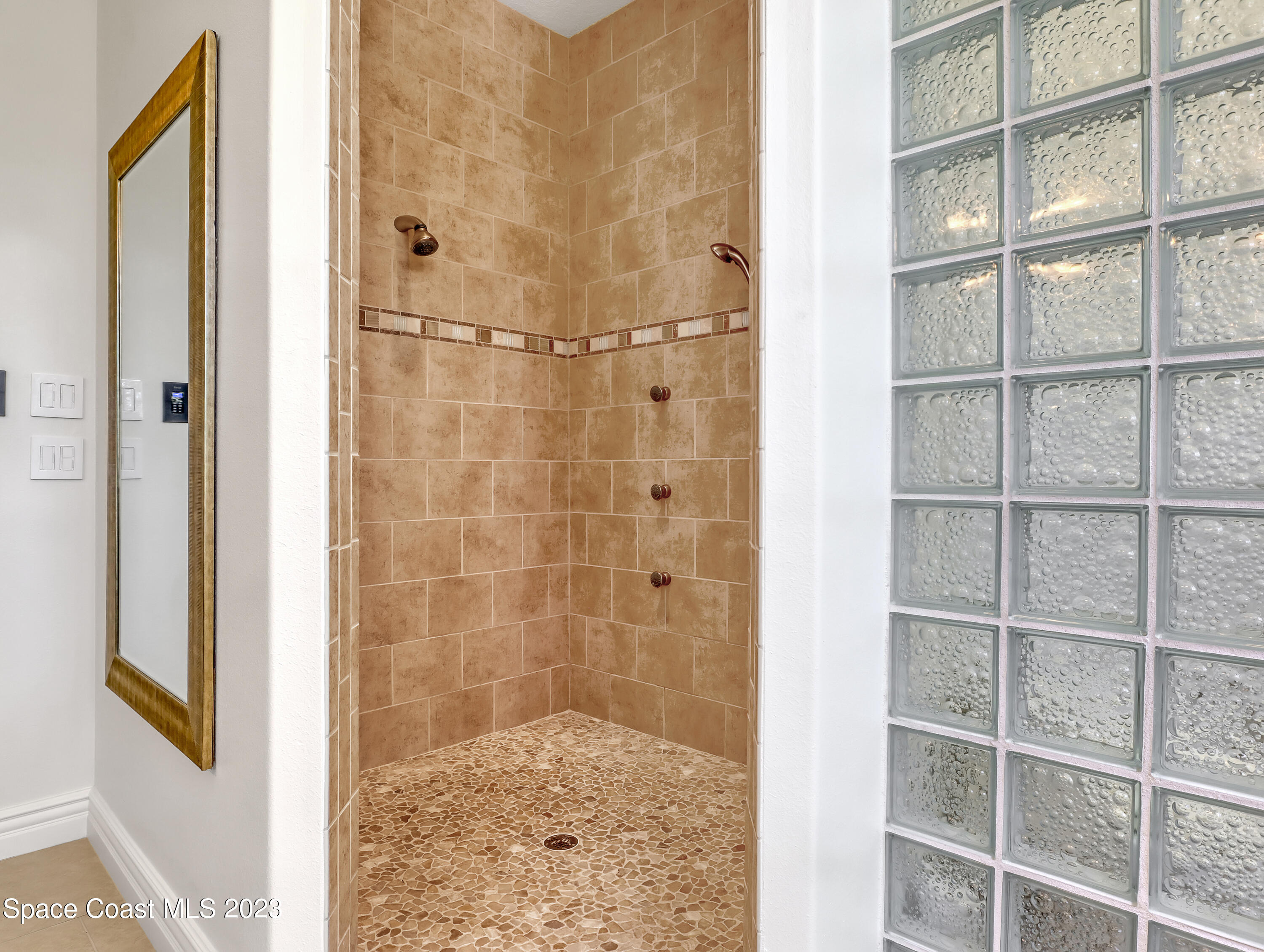 3032 Sallisbury Court