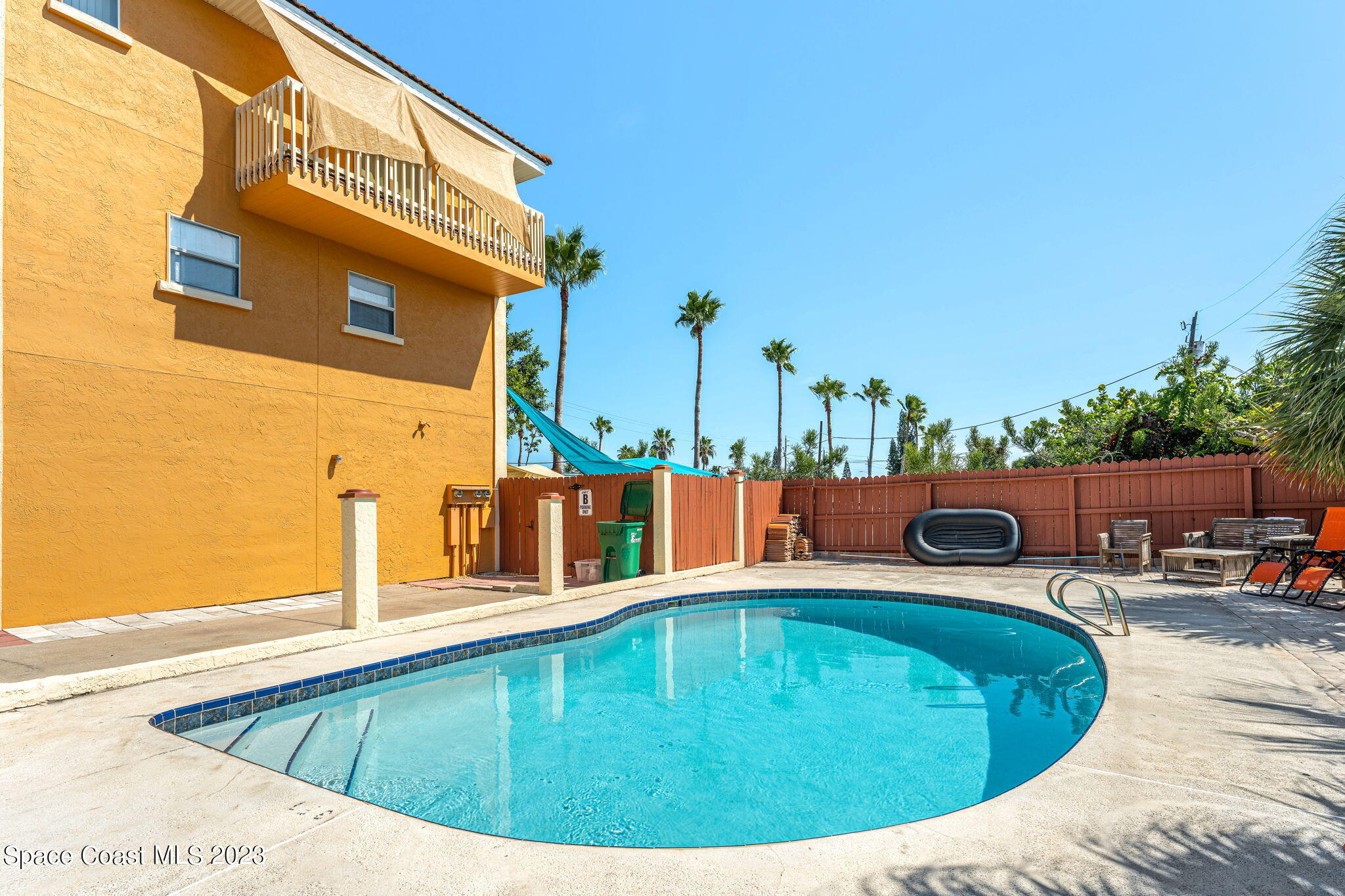 428 S Orlando Avenue, 1