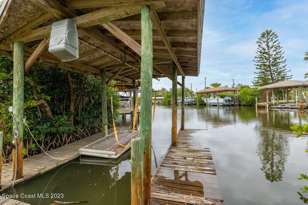 380 Lakeview Drive