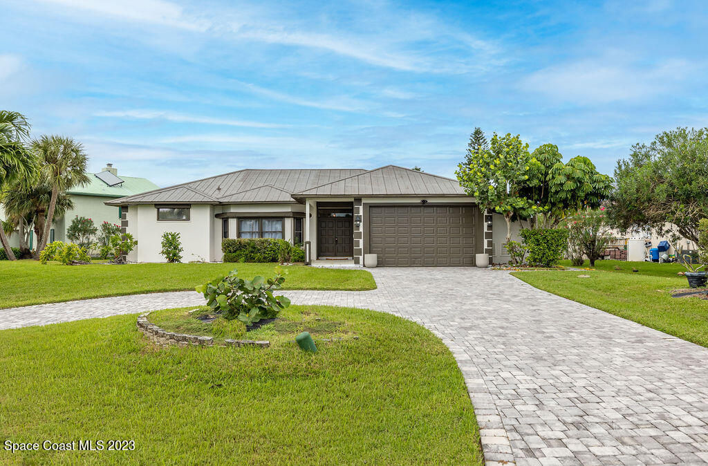380 Lakeview Drive