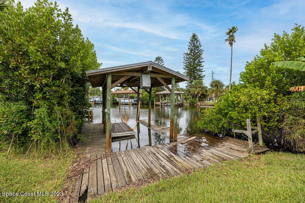 380 Lakeview Drive