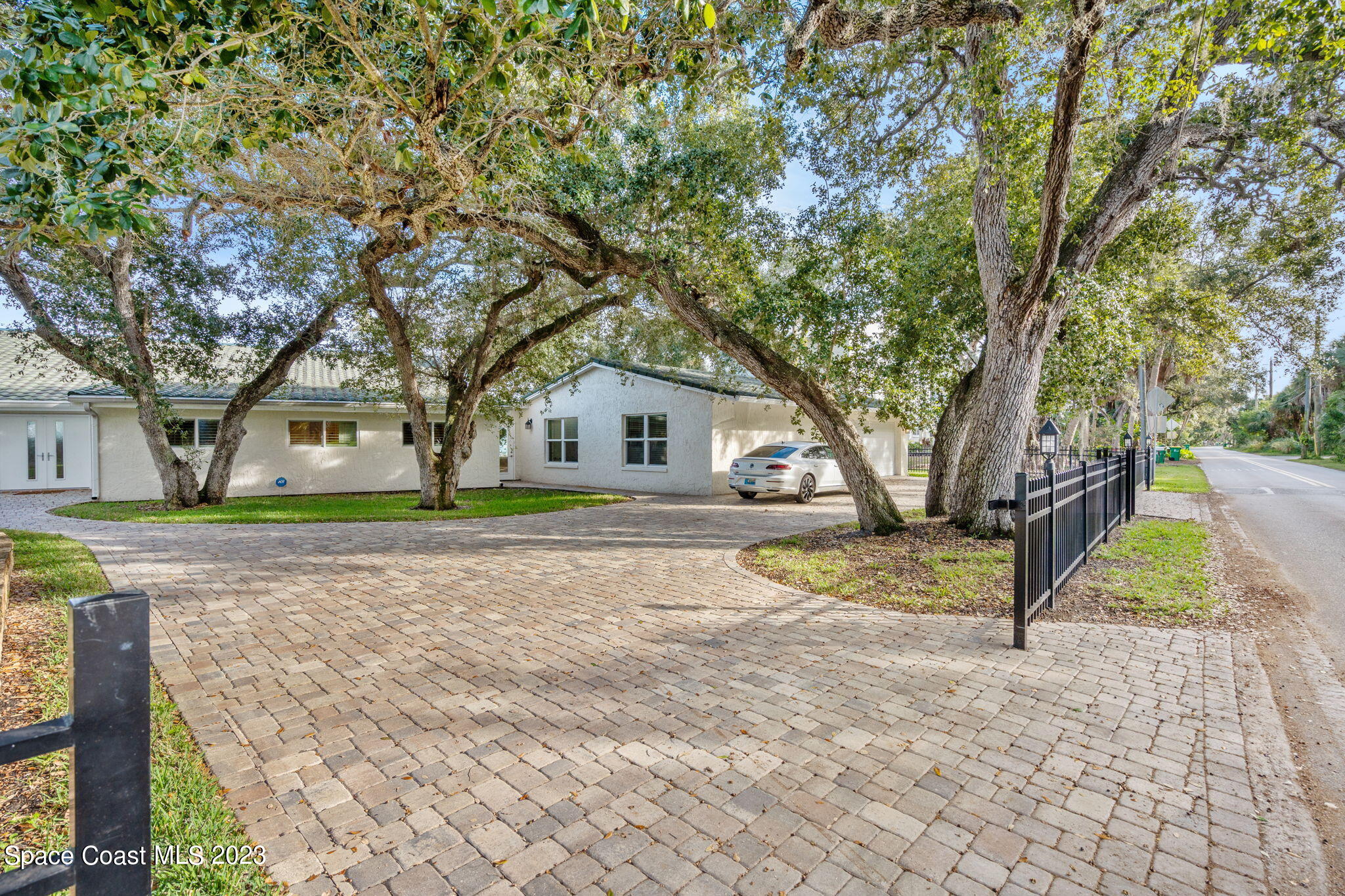 810 S Banana River Drive