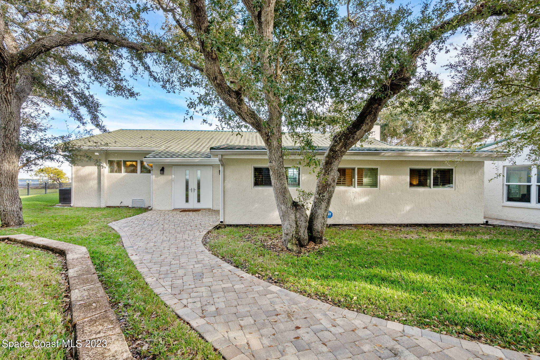 810 S Banana River Drive
