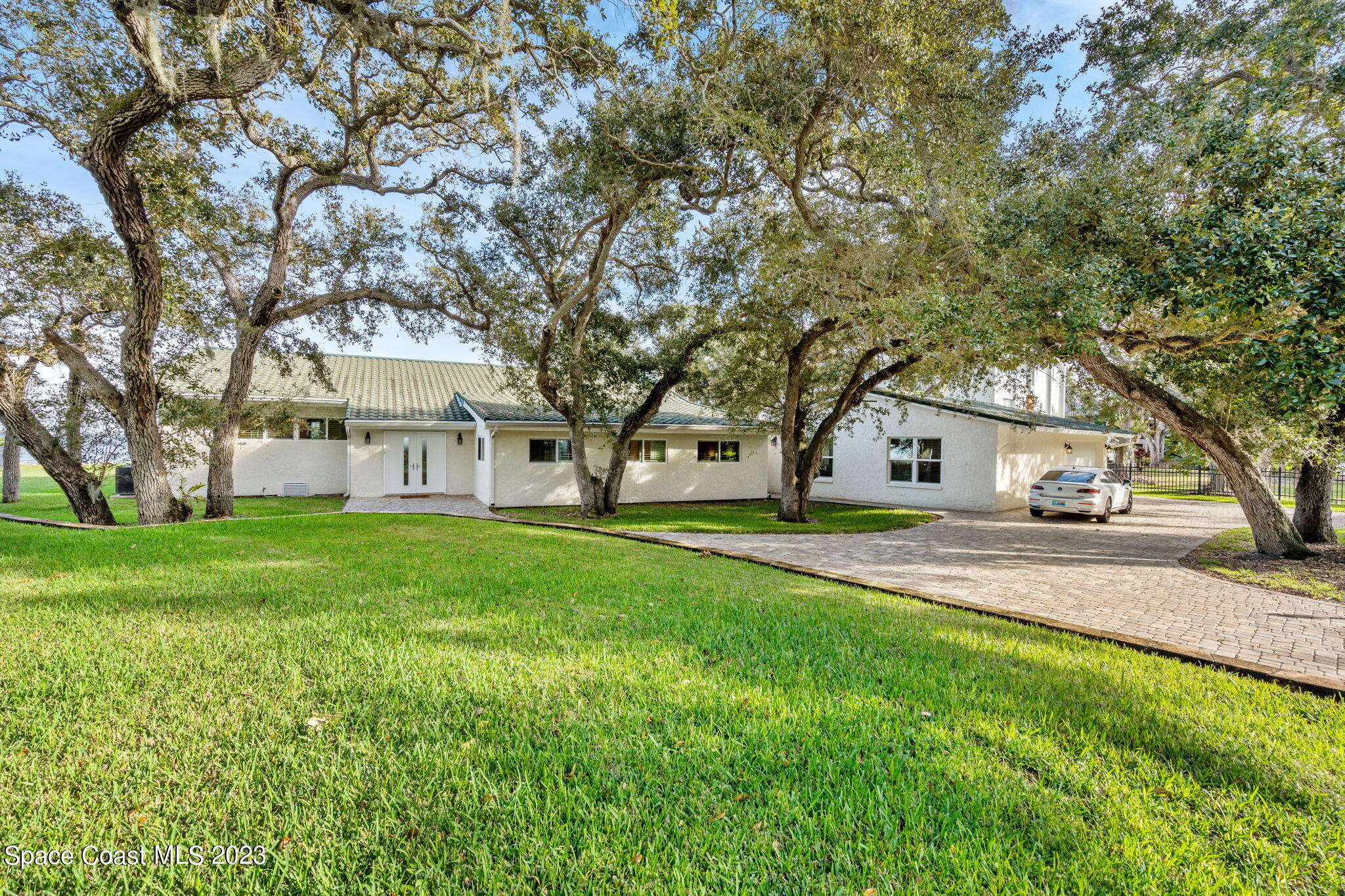 810 S Banana River Drive