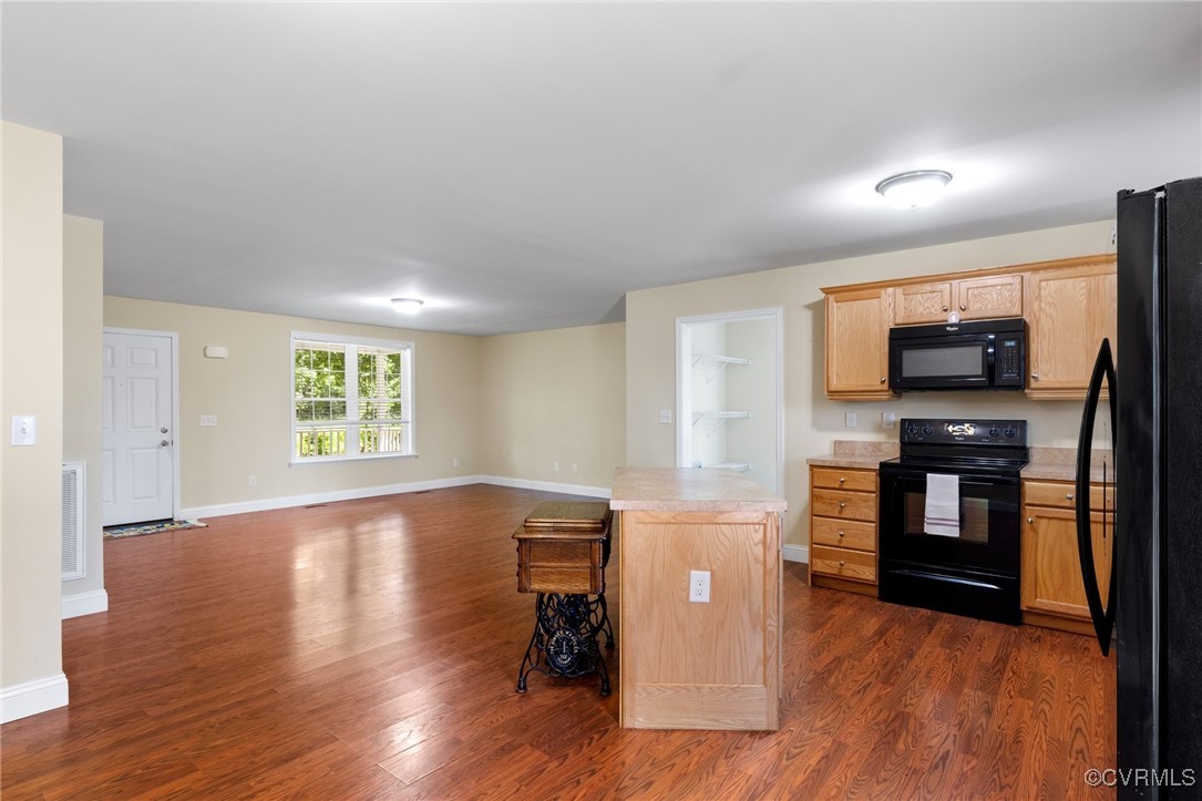 3899 Howell Rd