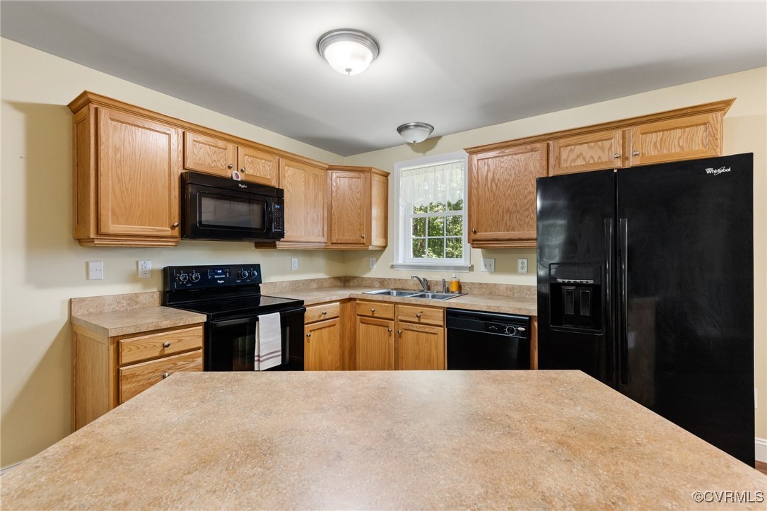 3899 Howell Rd