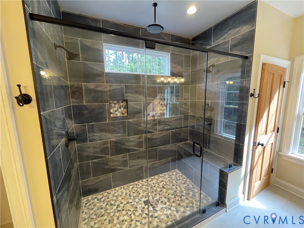 2948 Pineview Dr