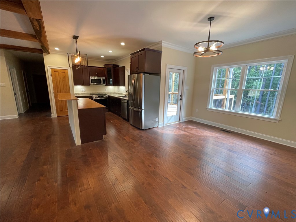 2948 Pineview Dr