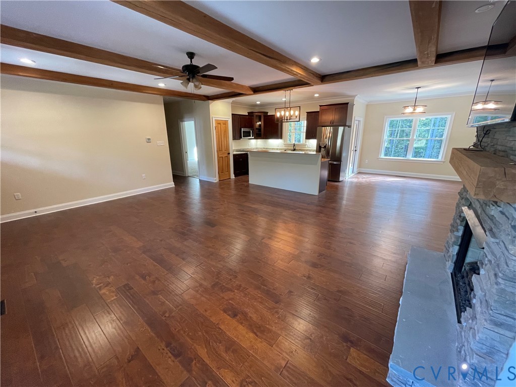 2948 Pineview Dr