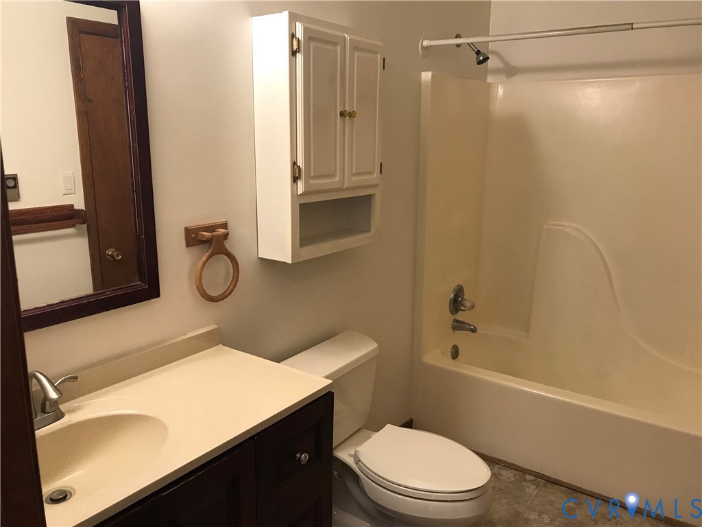 2275 Batterson Rd