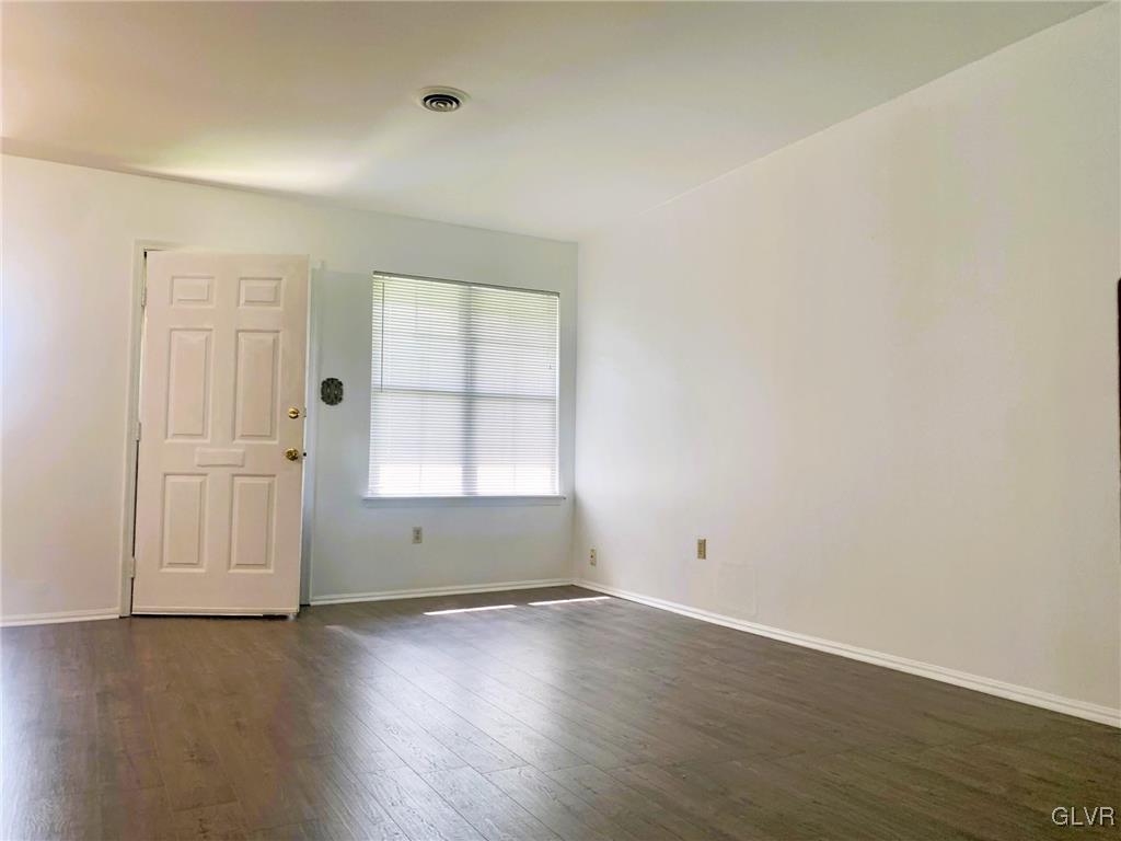 1711 Sequoia Court