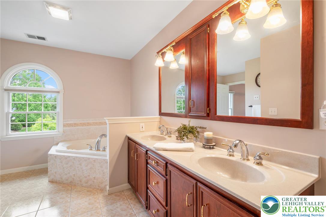 168 Forsythia Lane