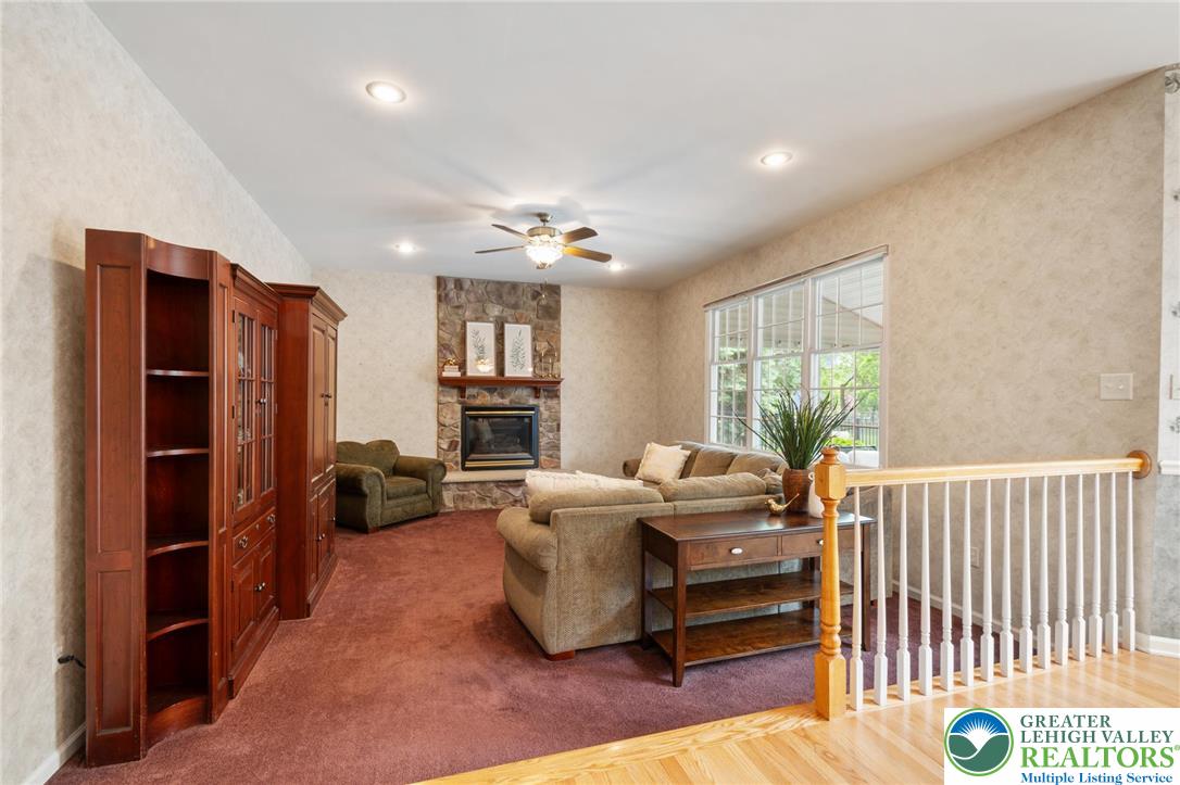 168 Forsythia Lane