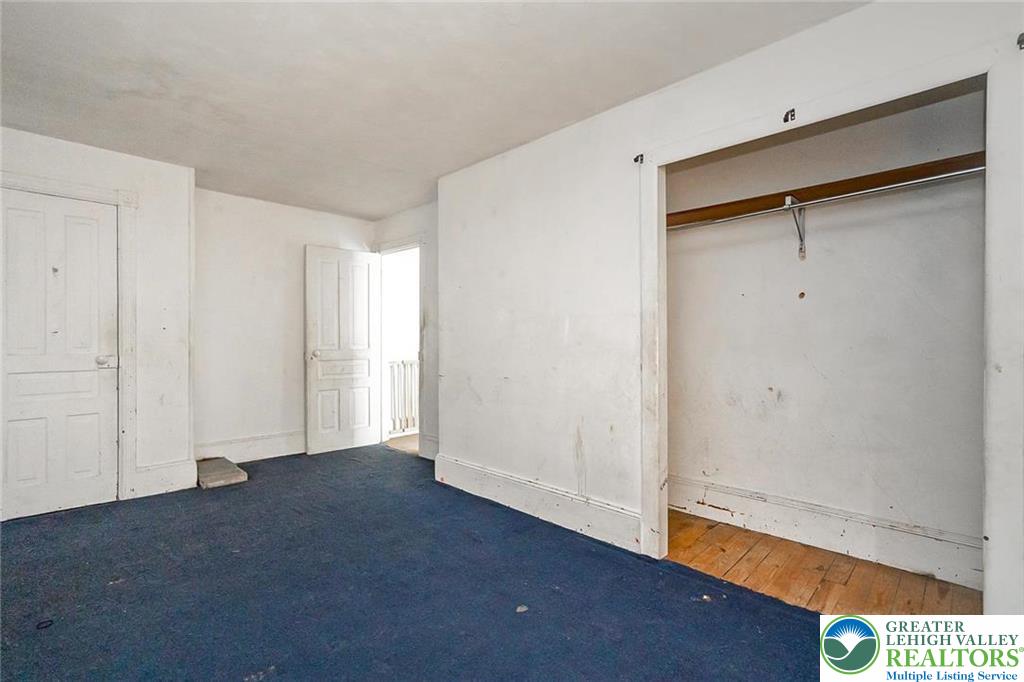 4109 Main Street