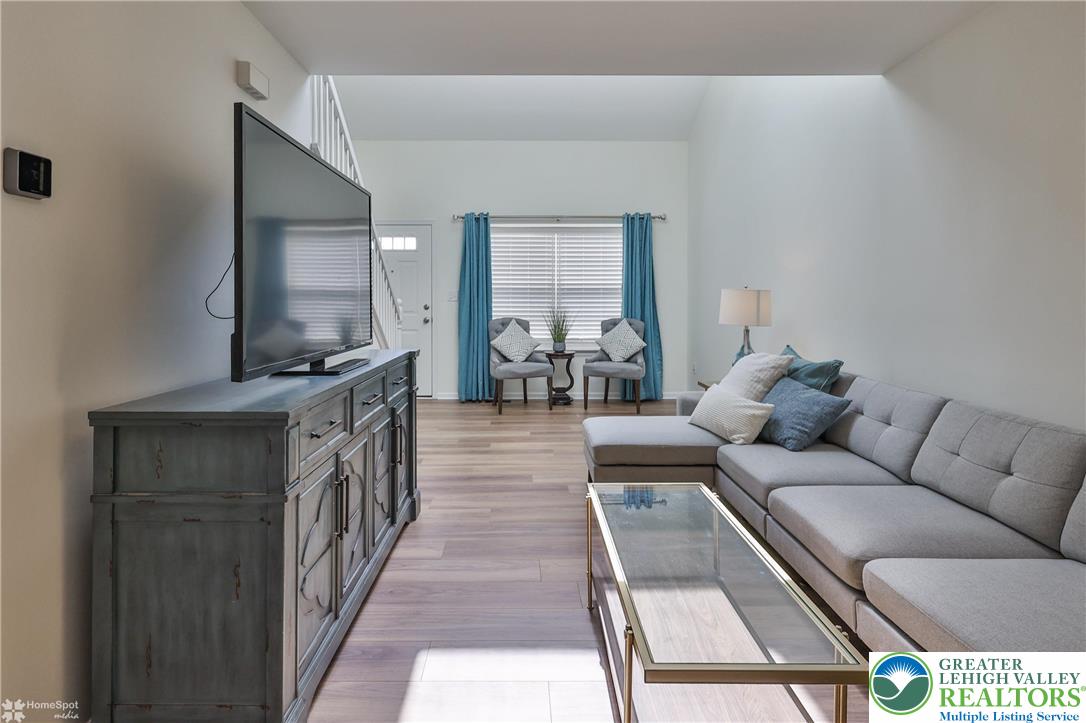 5502 Tanglewood Lane