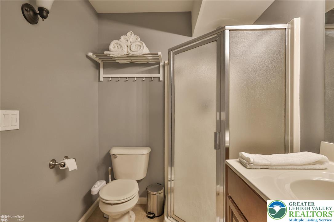 5502 Tanglewood Lane