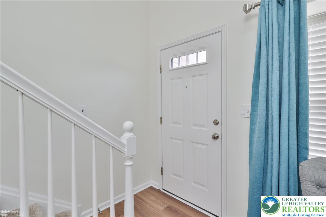 5502 Tanglewood Lane