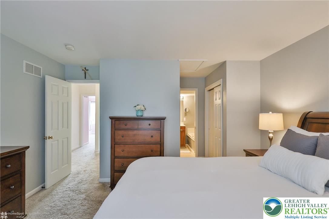 5502 Tanglewood Lane