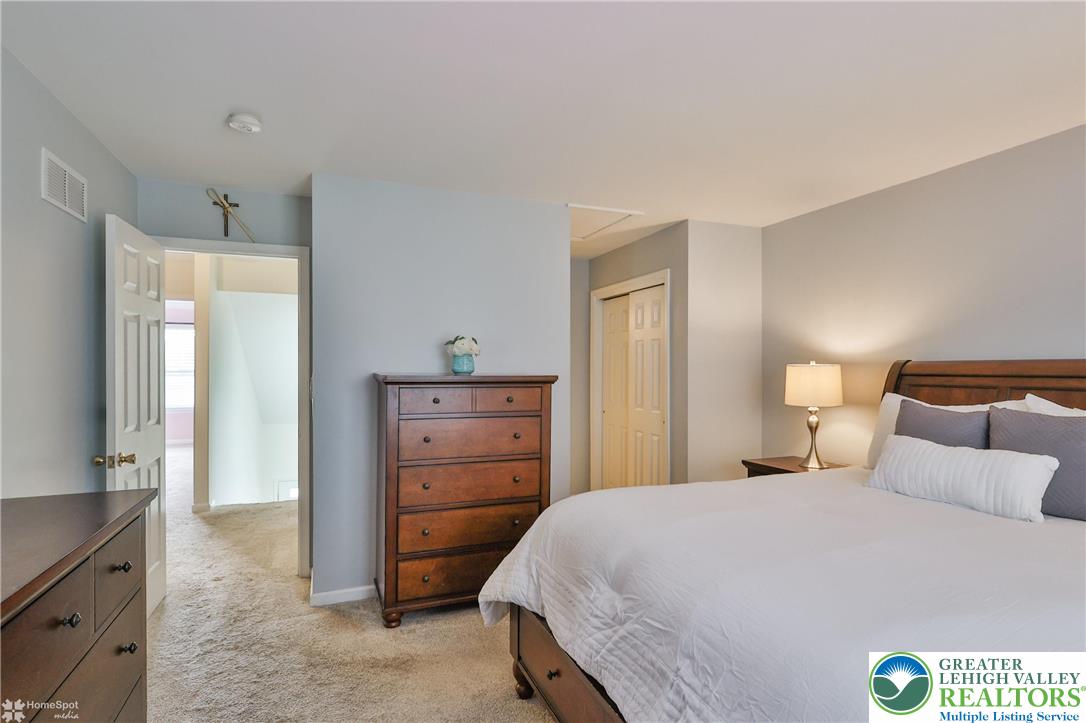 5502 Tanglewood Lane