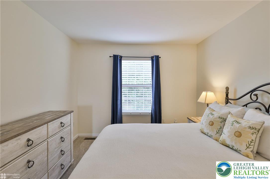 5502 Tanglewood Lane