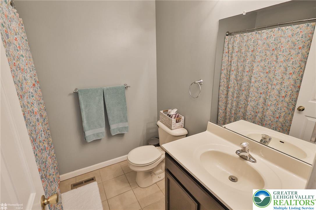 5502 Tanglewood Lane