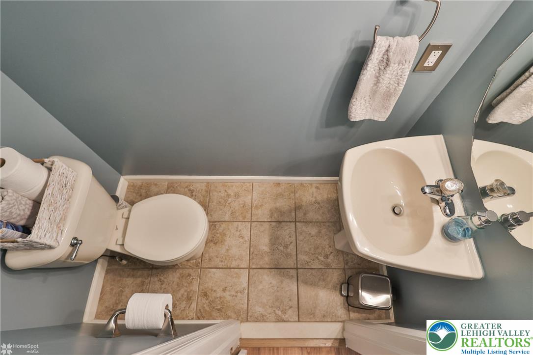 5502 Tanglewood Lane