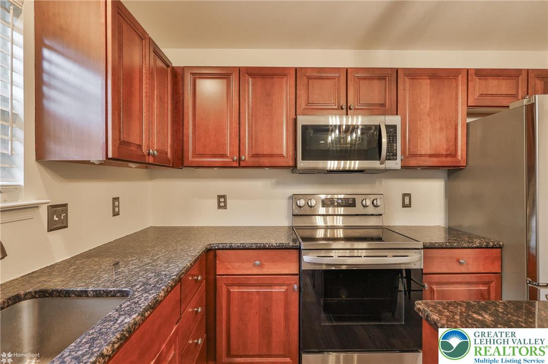 5502 Tanglewood Lane