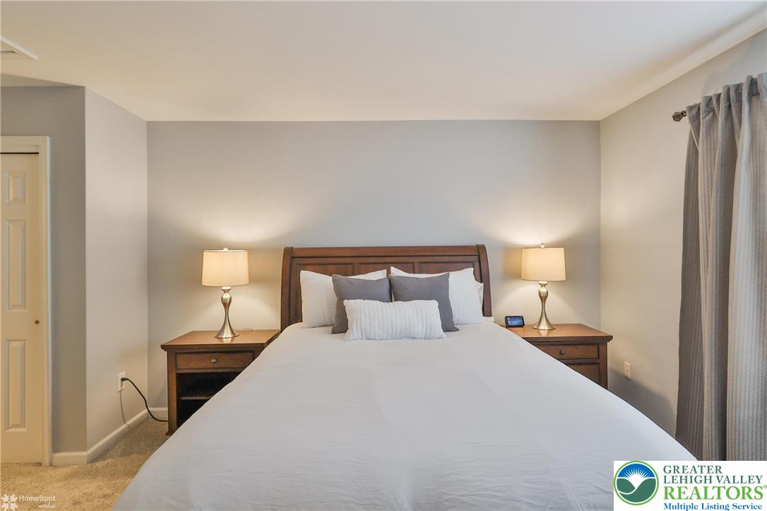 5502 Tanglewood Lane