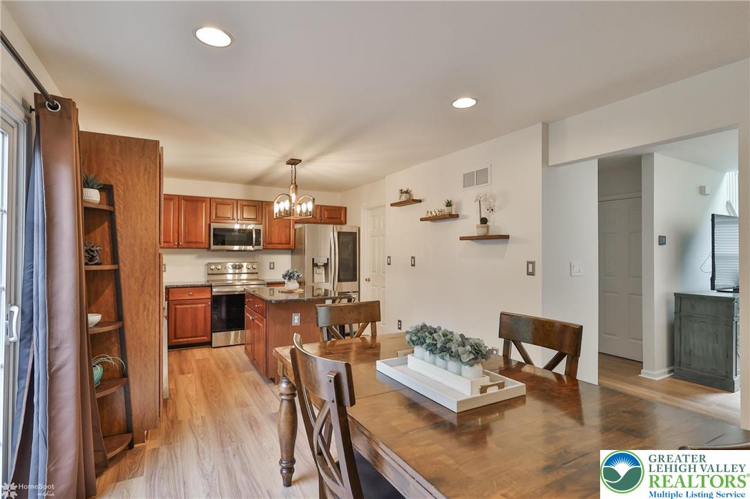 5502 Tanglewood Lane