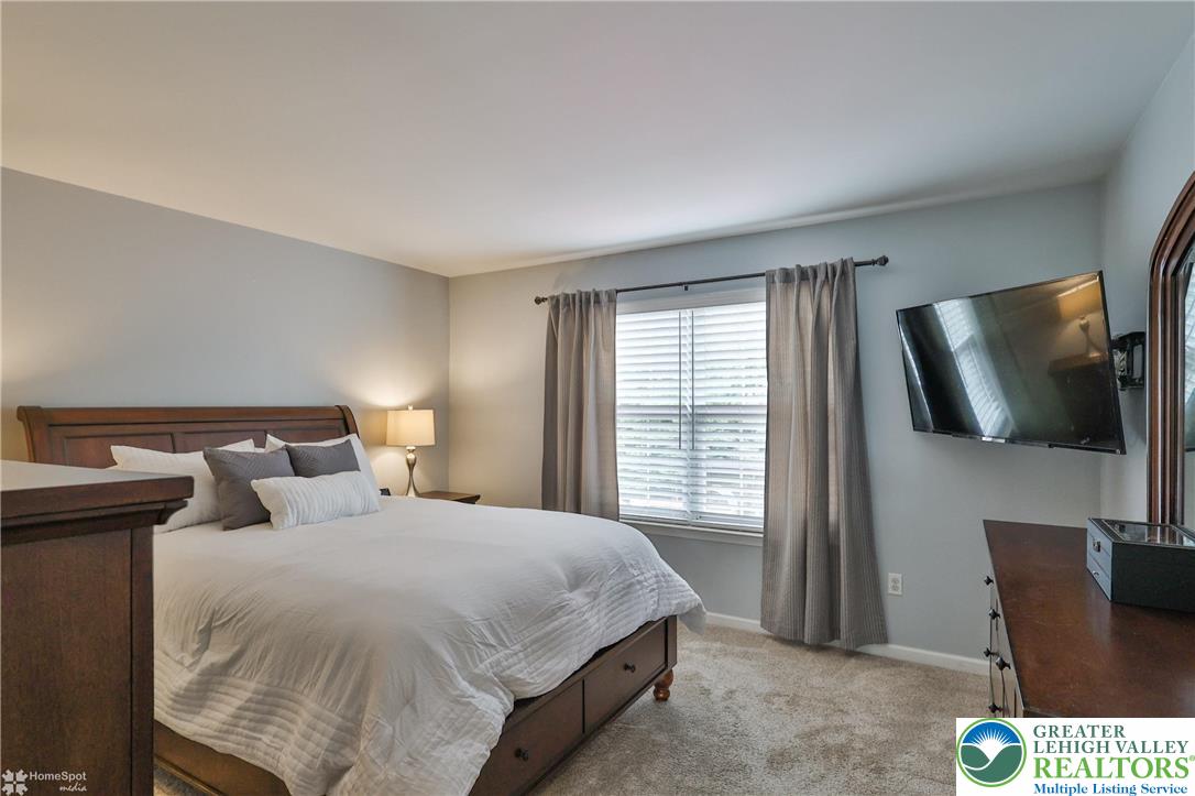 5502 Tanglewood Lane