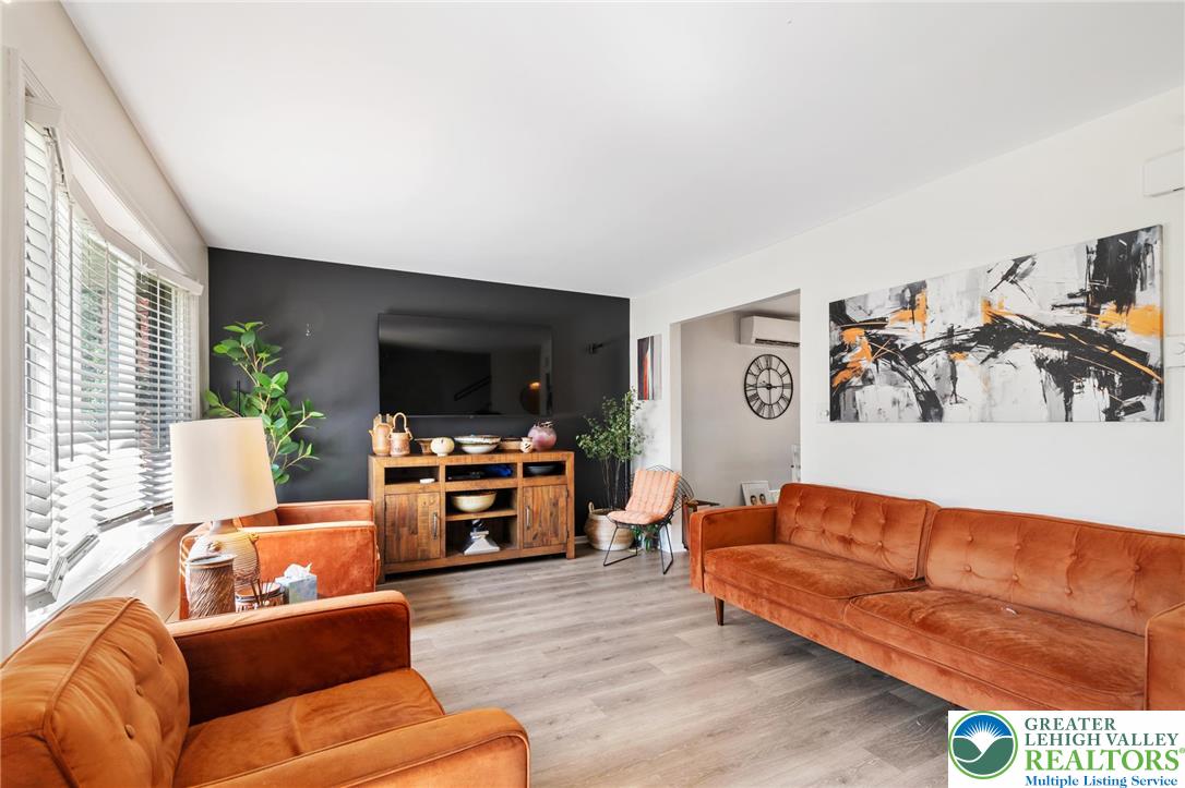 2133 West Gordon Street