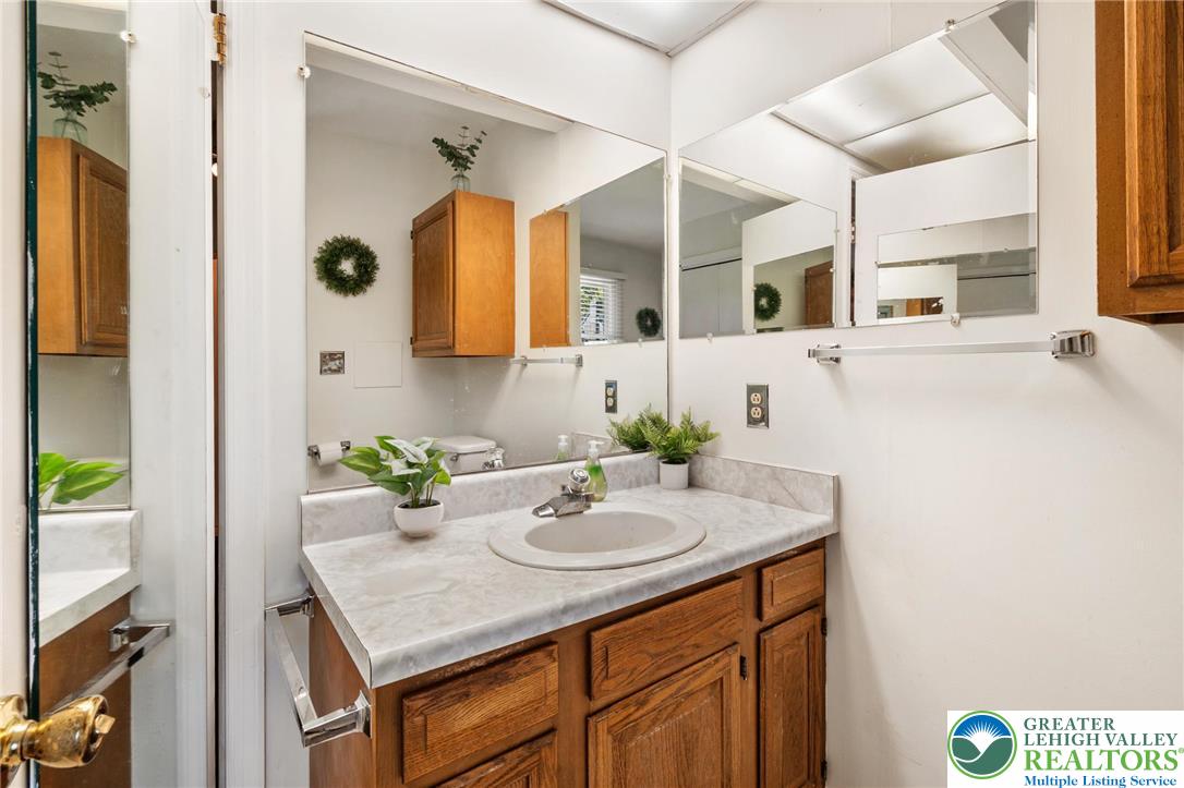 2133 West Gordon Street