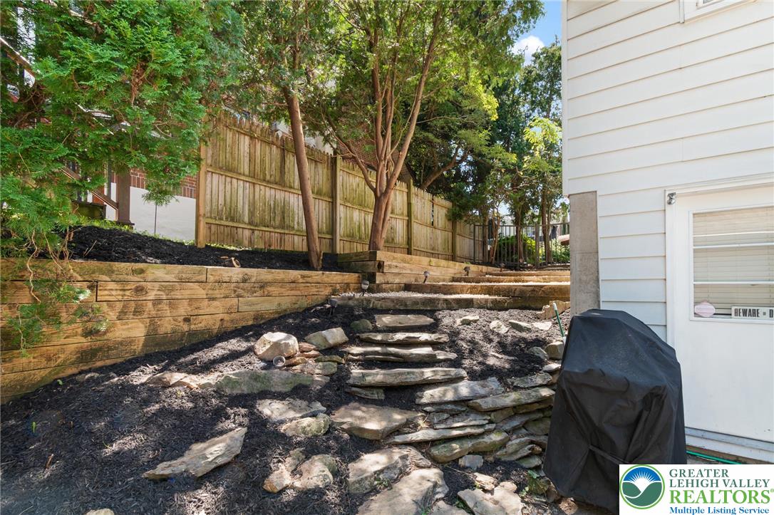 2133 West Gordon Street