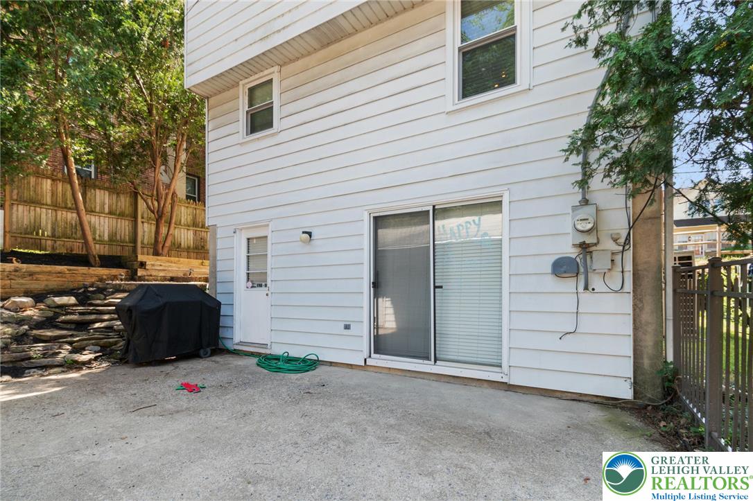 2133 West Gordon Street