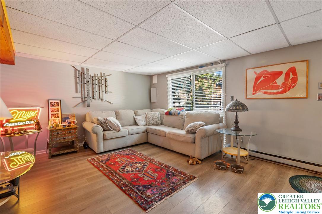 2133 West Gordon Street